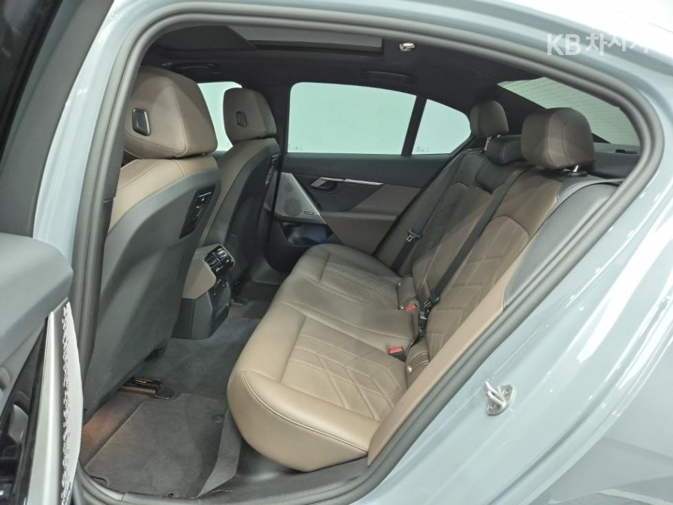 BMW 5er — miniaturë 12