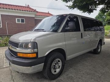 Chevrolet Express 6.0 — foto 1