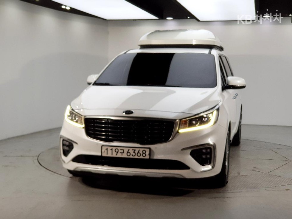Kia Carnival — miniaturë 2