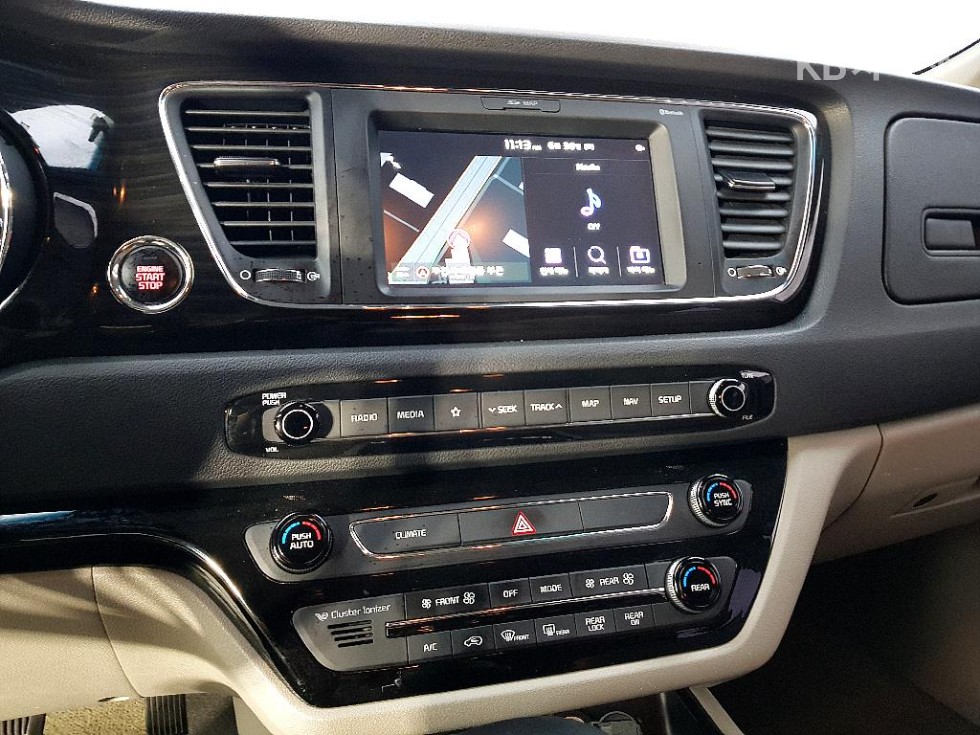 Kia Carnival — miniaturë 11