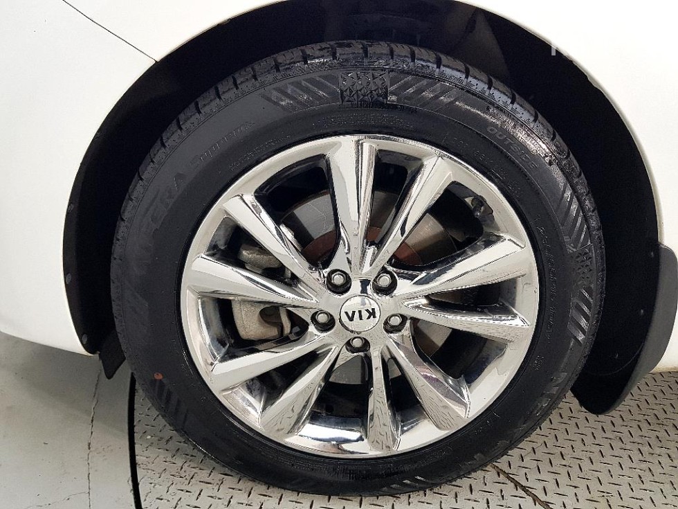Kia Carnival — miniaturë 20