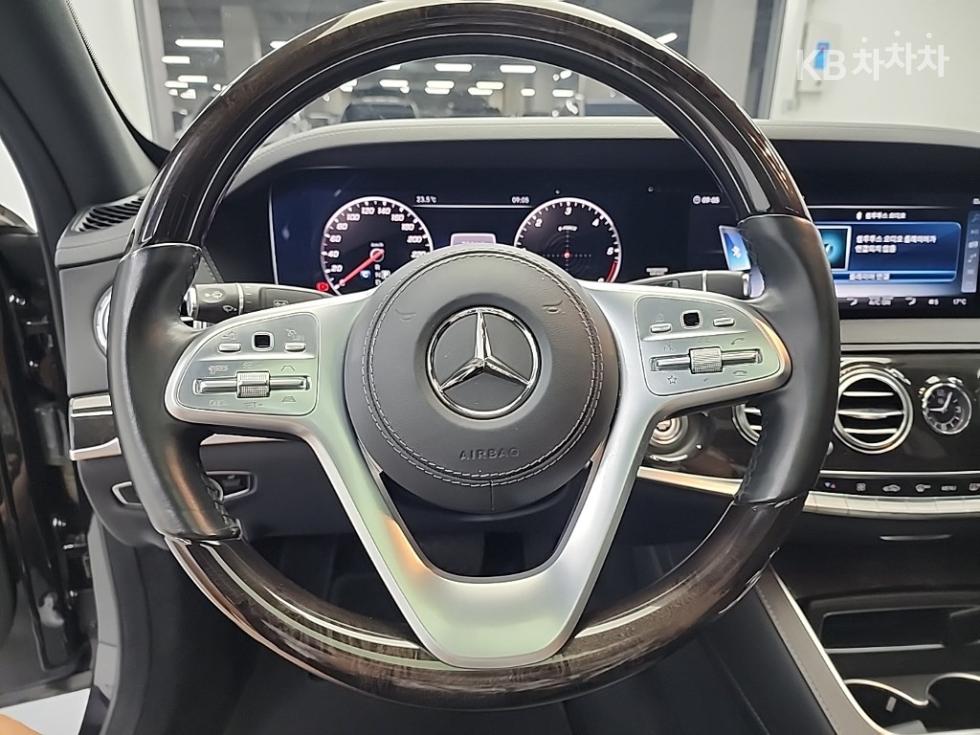 2018 Mercedes-Benz S photo
