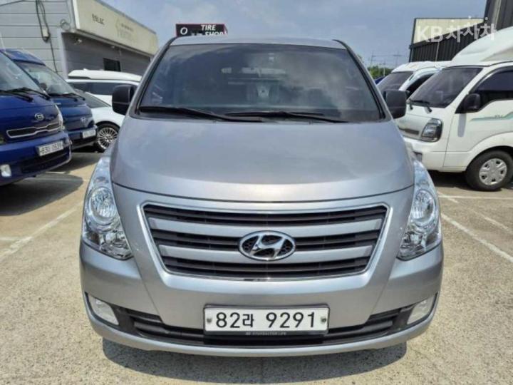Hyundai Starex 5인승 밴 — foto 1