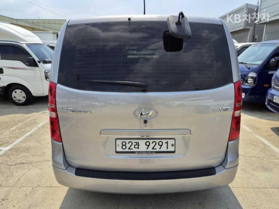 Hyundai Starex — miniaturë 5