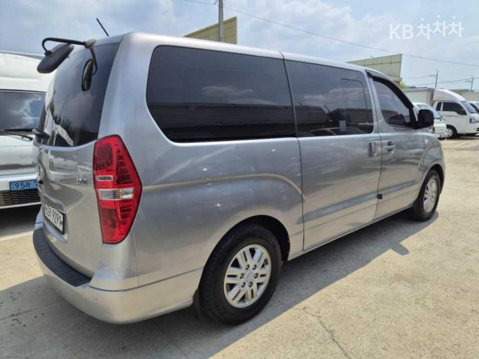 Hyundai Starex — miniaturë 6