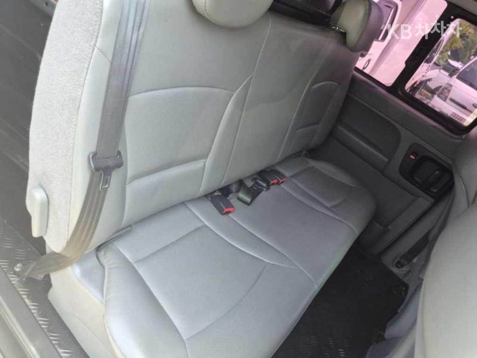 Hyundai Starex — miniaturë 15