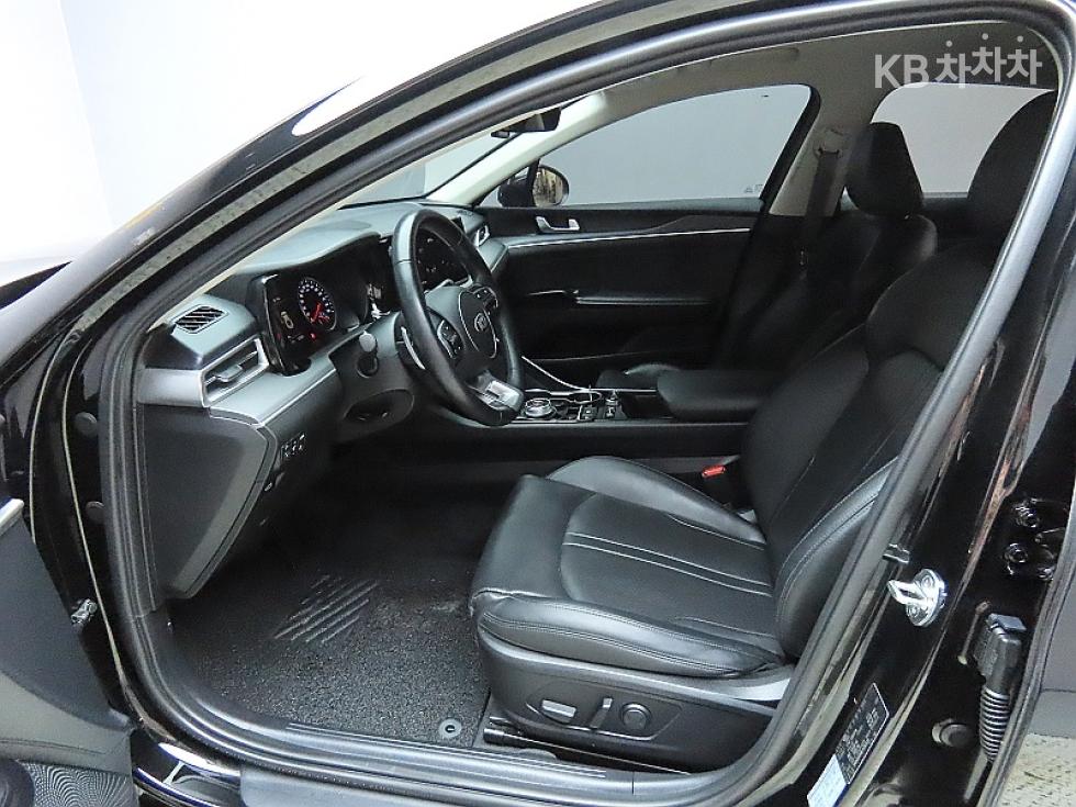 Kia K5 — miniaturë 10