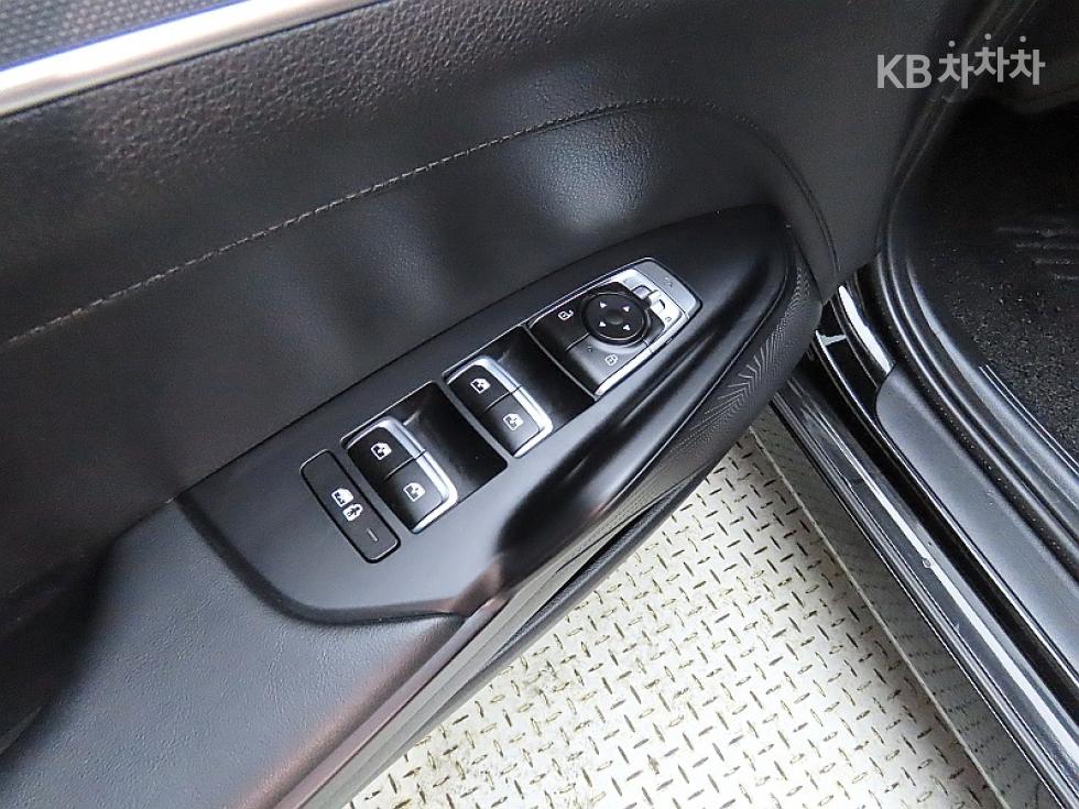 Kia K5 — miniaturë 13