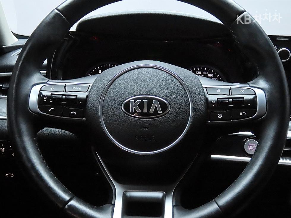 Kia K5 — miniaturë 18