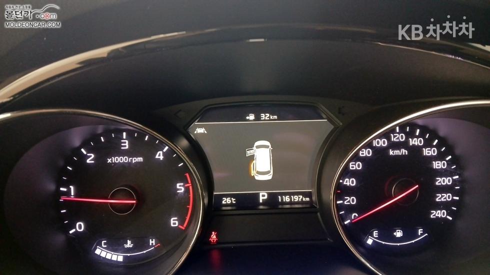 Kia Carnival — miniaturë 5