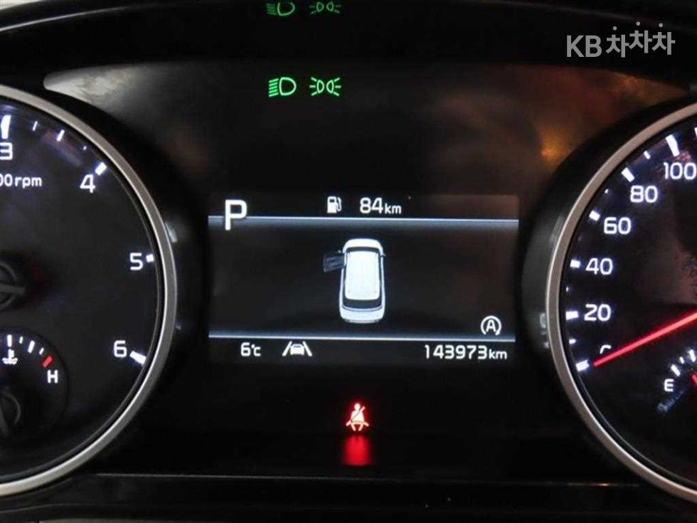 Kia Carnival — miniaturë 12