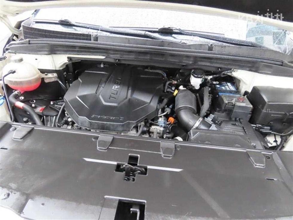 Kia Carnival — miniaturë 19