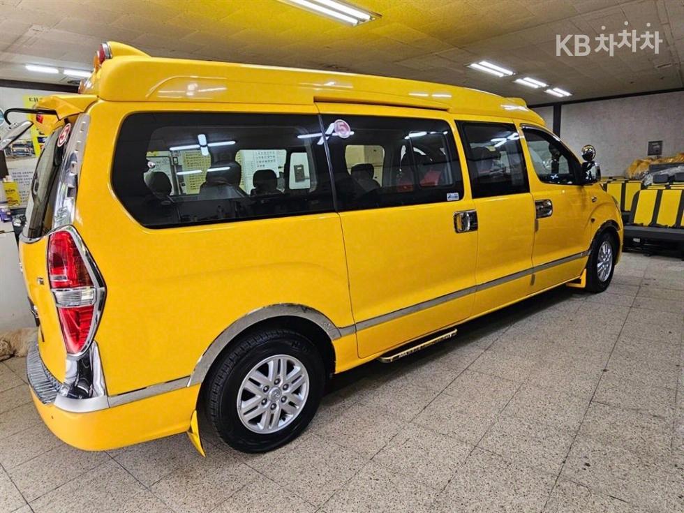 Hyundai Starex — miniaturë 5