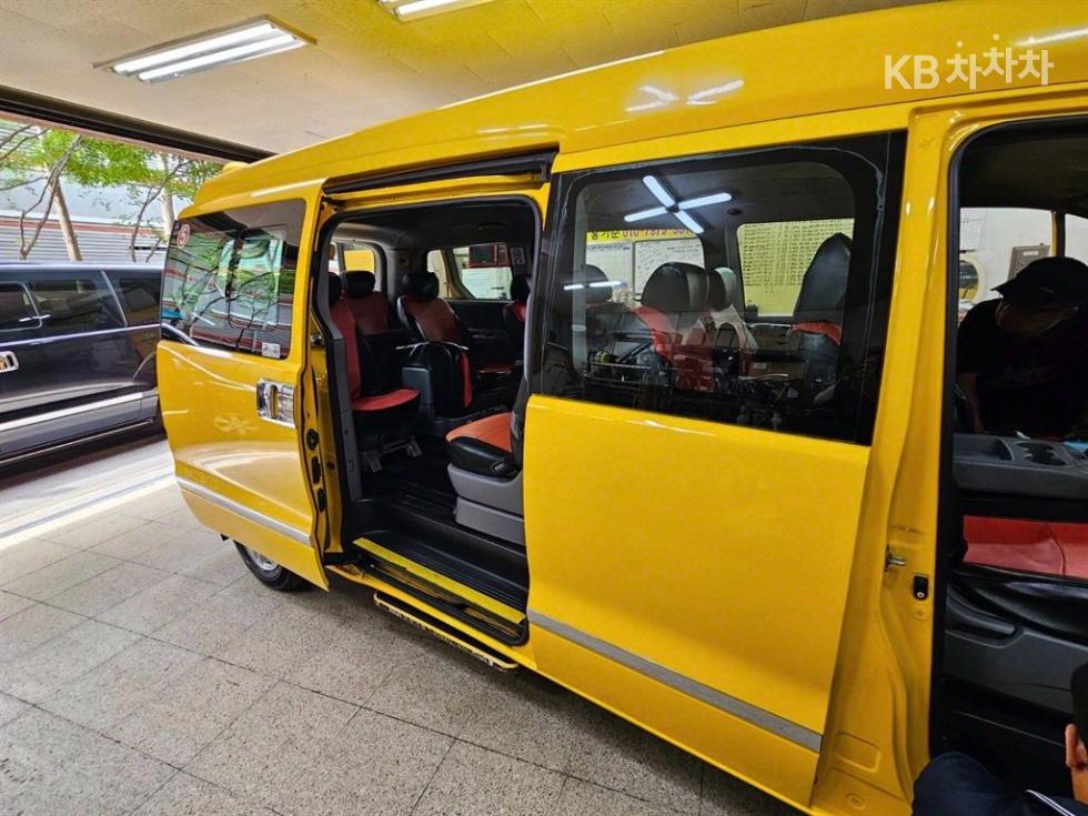 Hyundai Starex — miniaturë 16