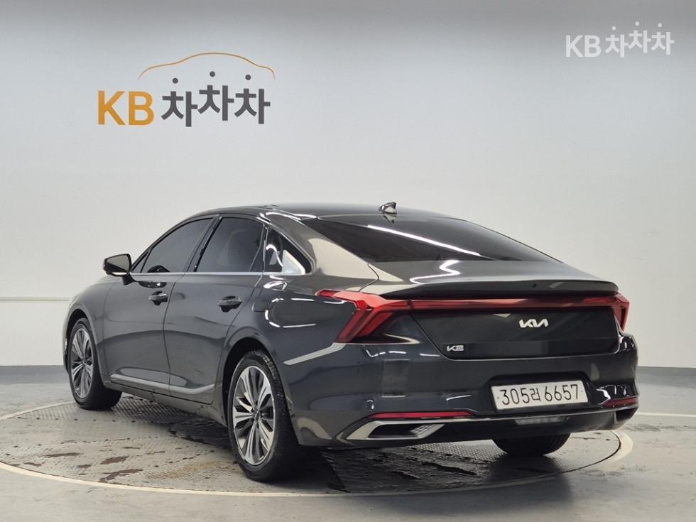Kia K8 — miniaturë 2