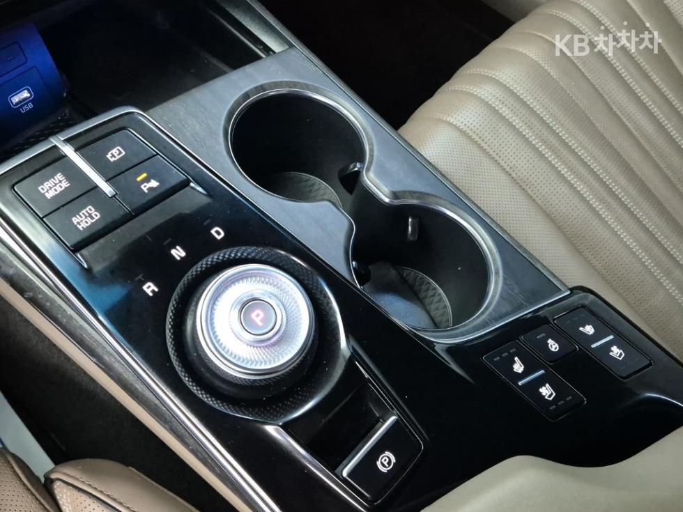 Kia K8 — miniaturë 8