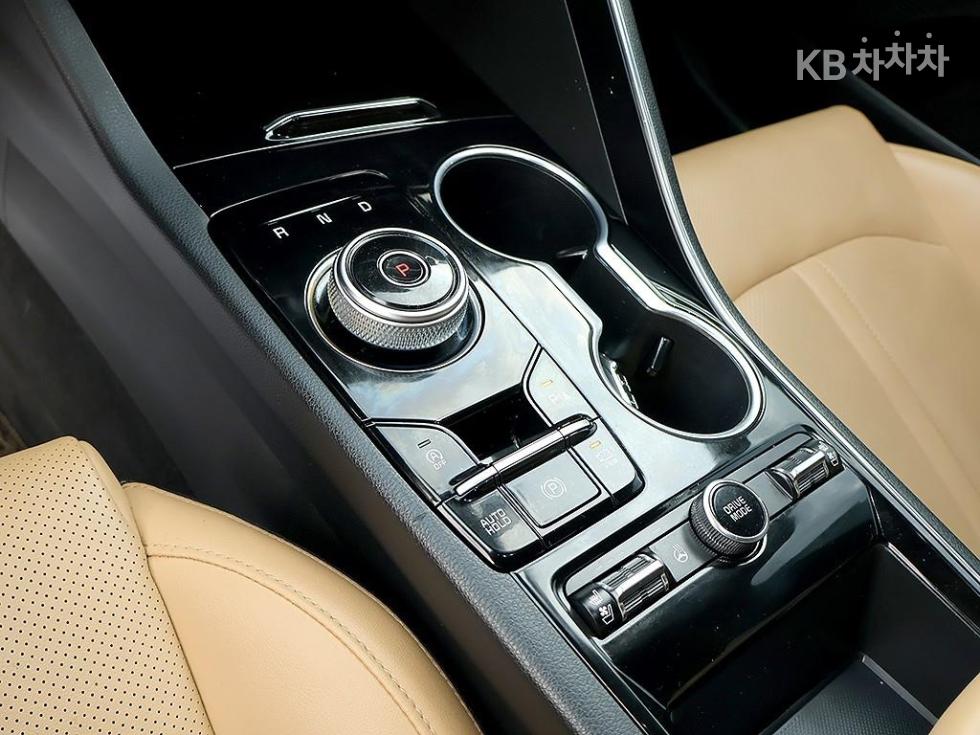 Kia K5 — miniaturë 7