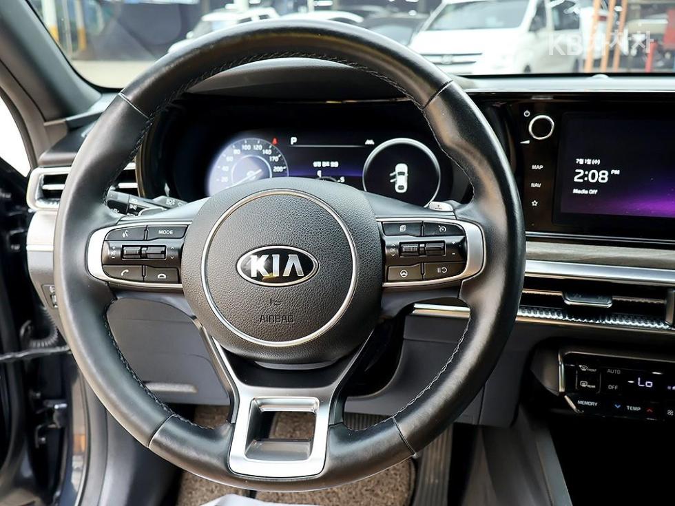 Kia K5 — miniaturë 8
