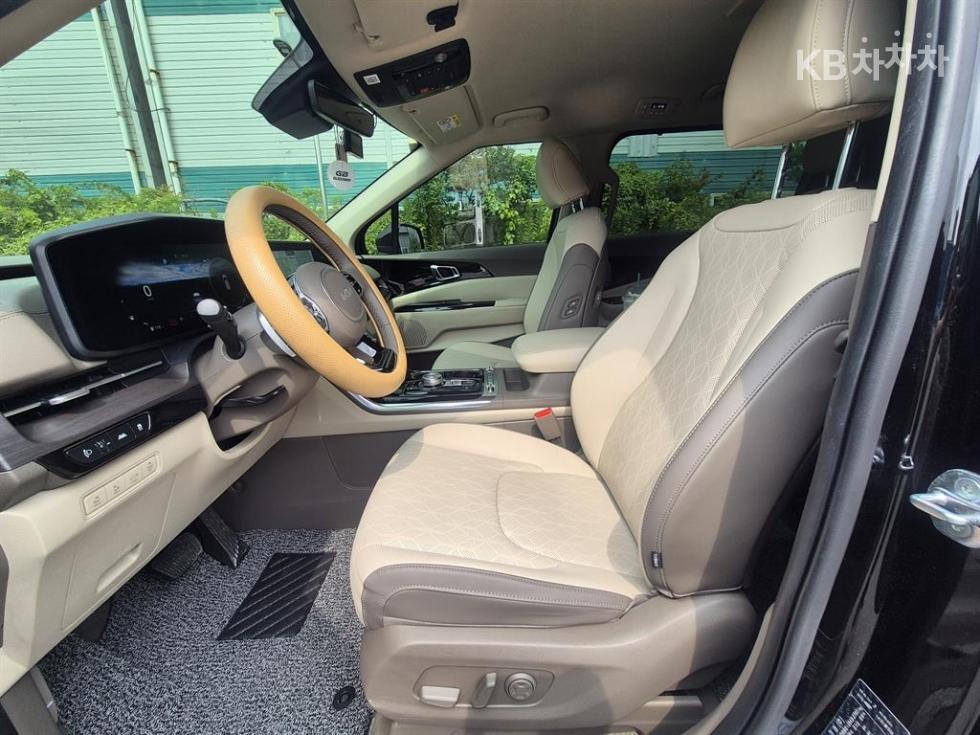 Kia Carnival — miniaturë 6
