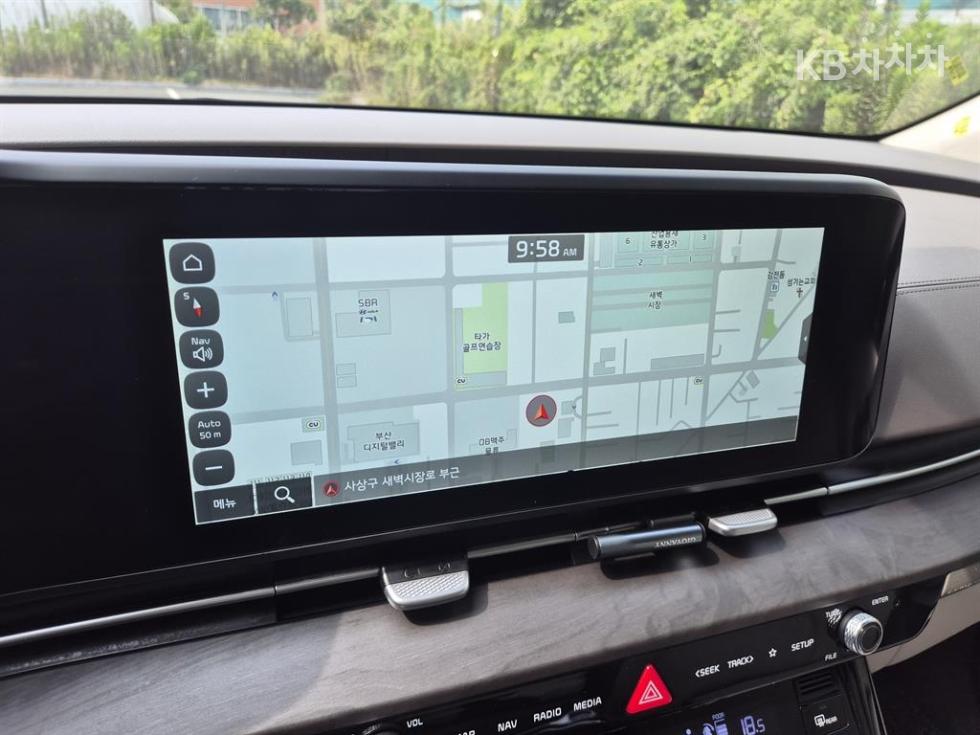 Kia Carnival — miniaturë 11