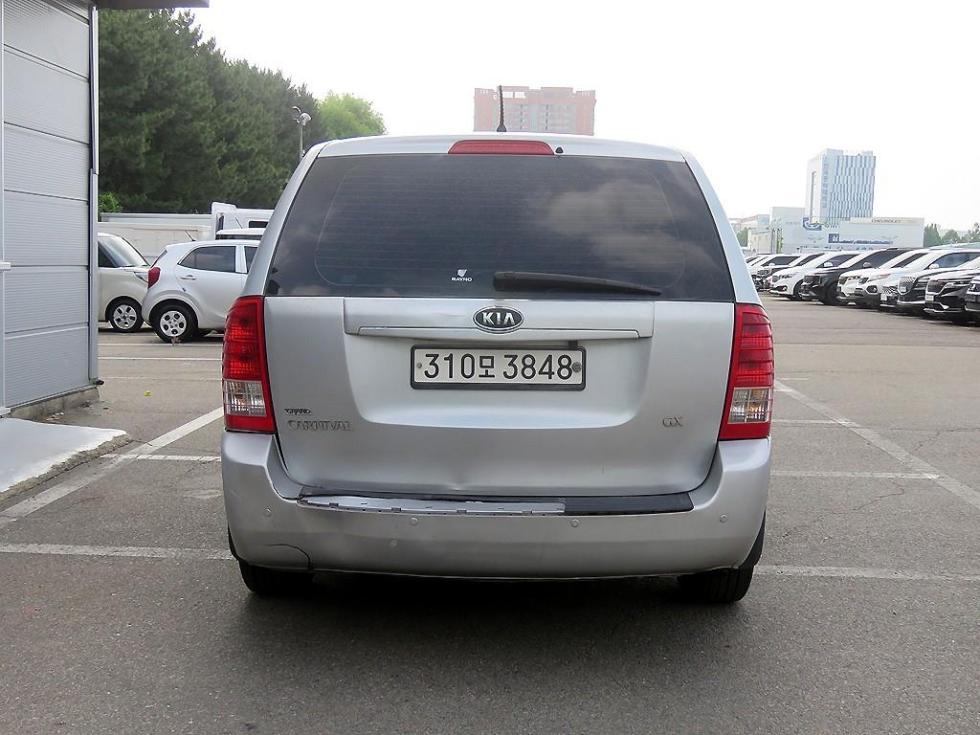 Kia Carnival — miniaturë 3