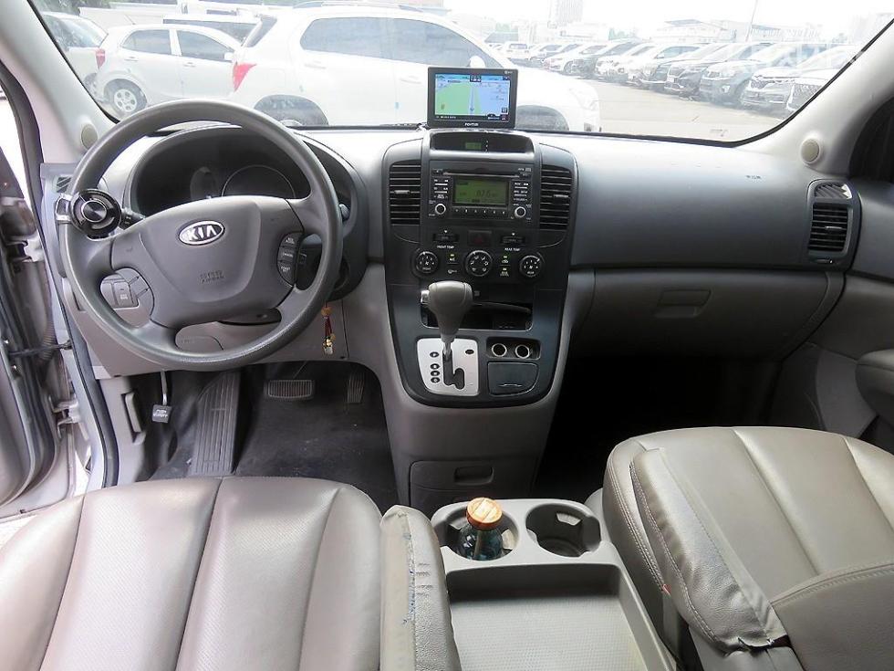 Kia Carnival — miniaturë 8