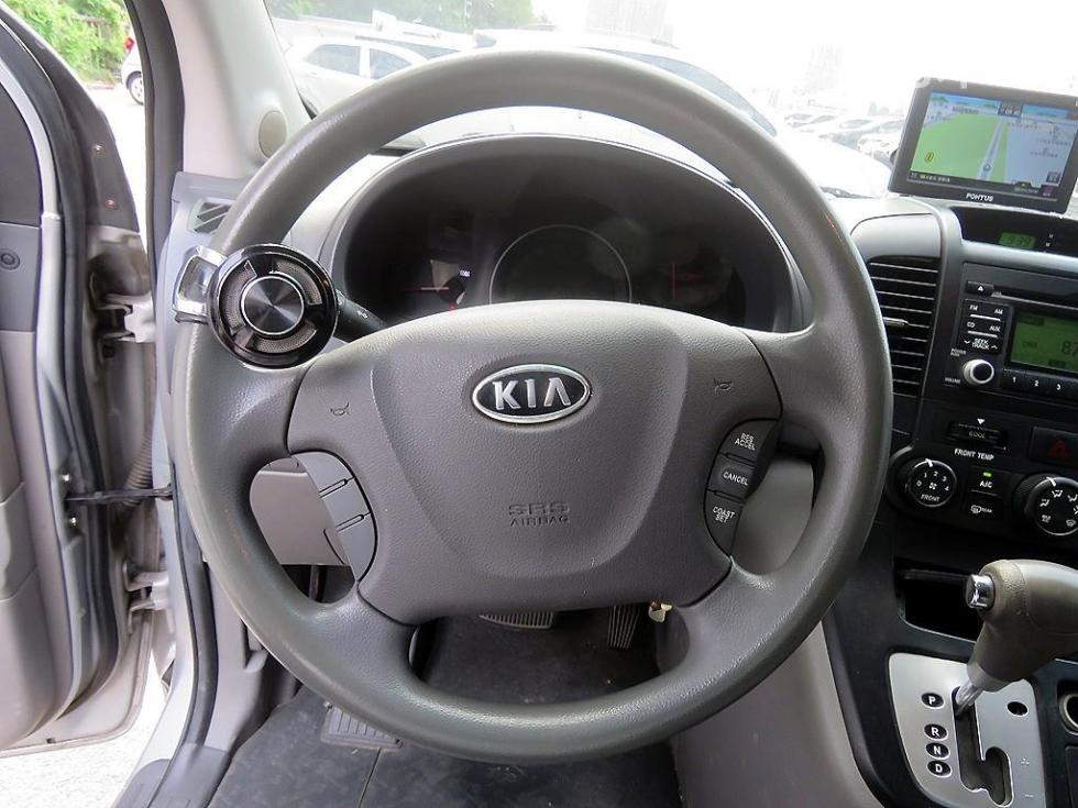 Kia Carnival — miniaturë 11