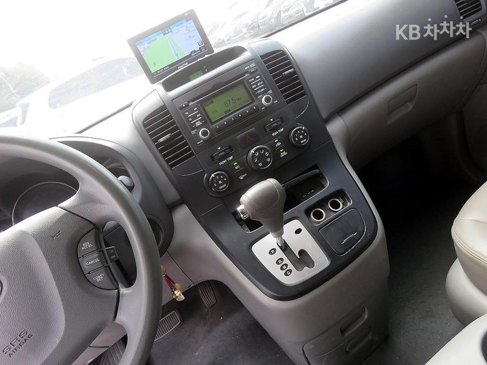 Kia Carnival — miniaturë 12