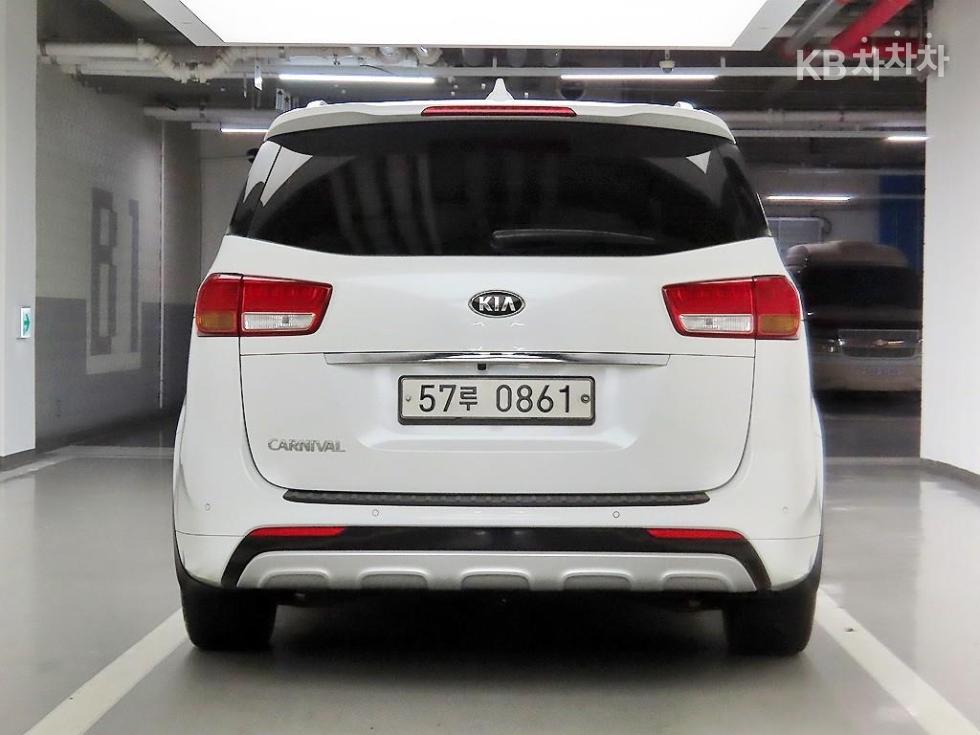 Kia Carnival — miniaturë 3