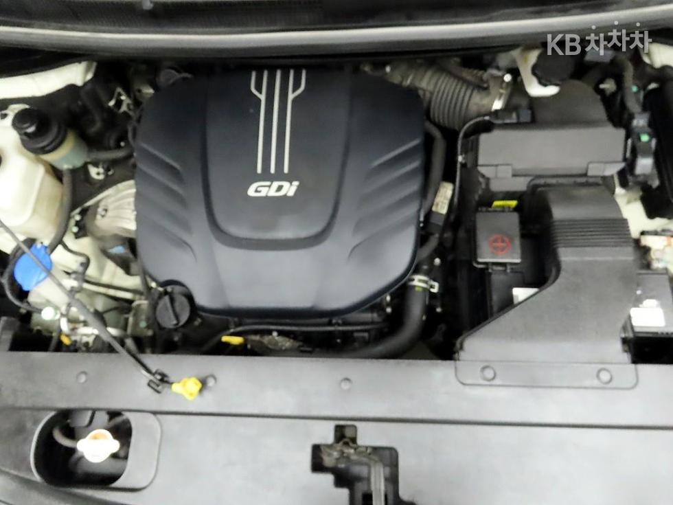 Kia Carnival — miniaturë 19