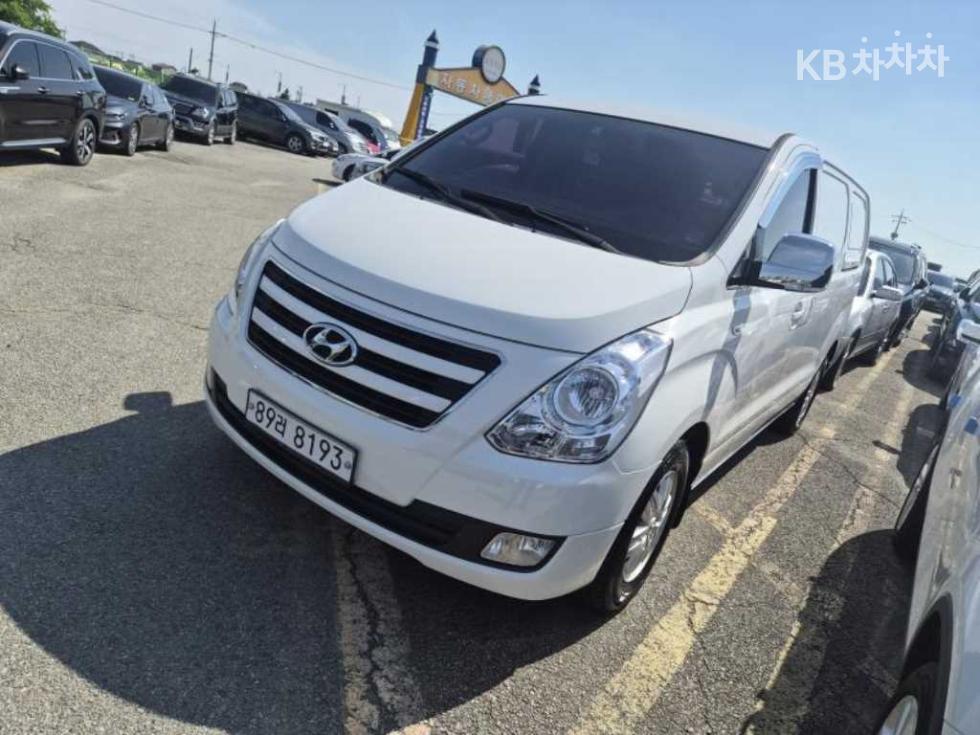Hyundai Starex — miniaturë 3