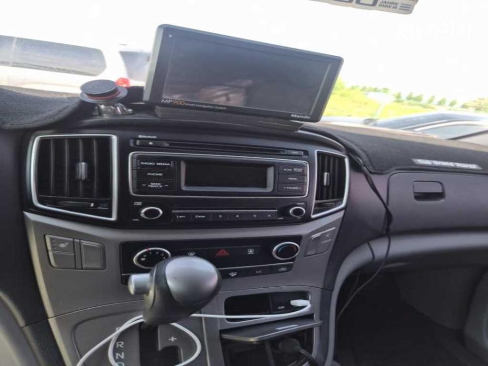 Hyundai Starex — miniaturë 8