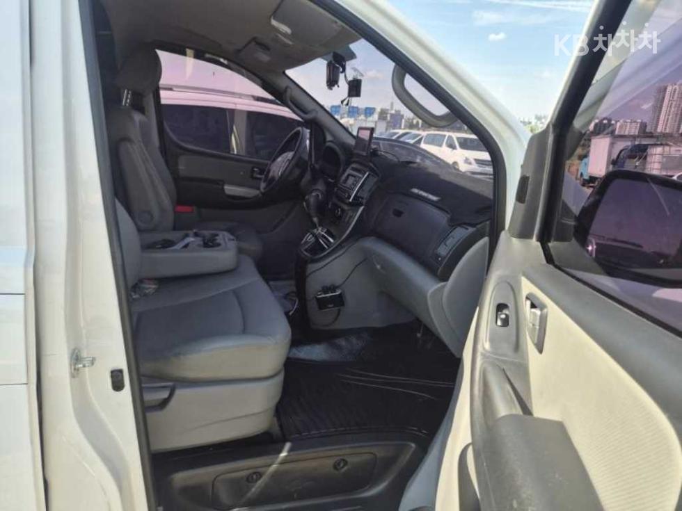 Hyundai Starex — miniaturë 9
