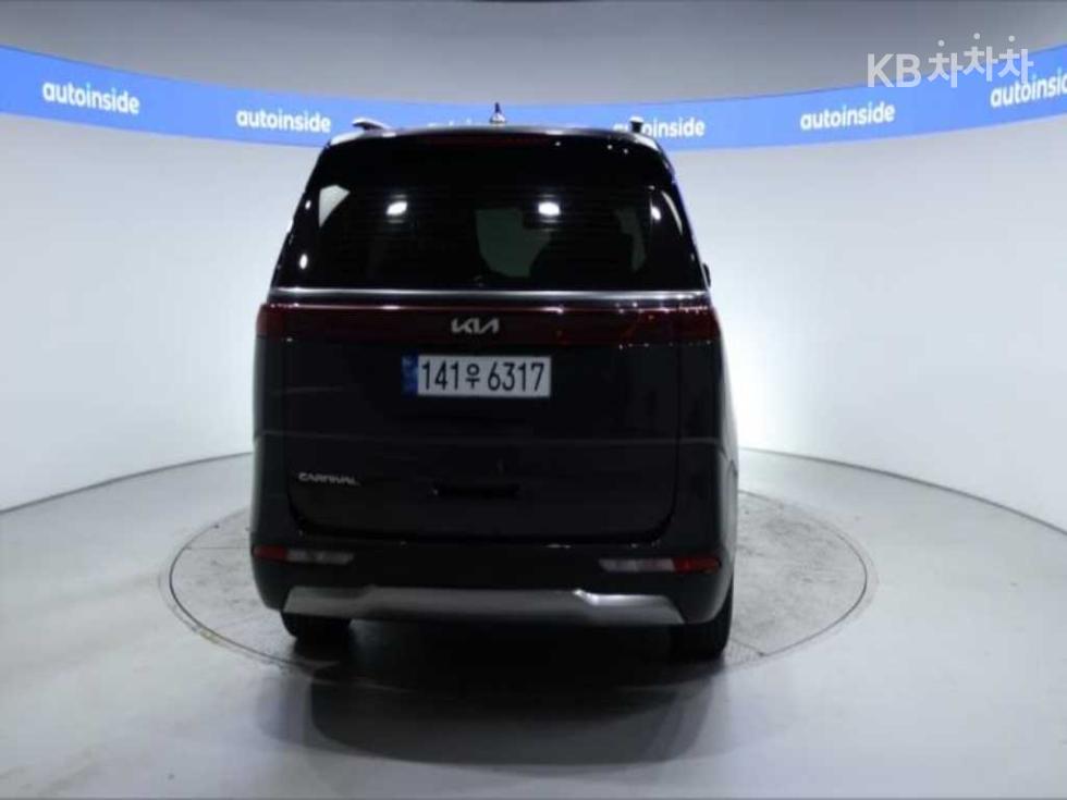 Kia Carnival — miniaturë 4