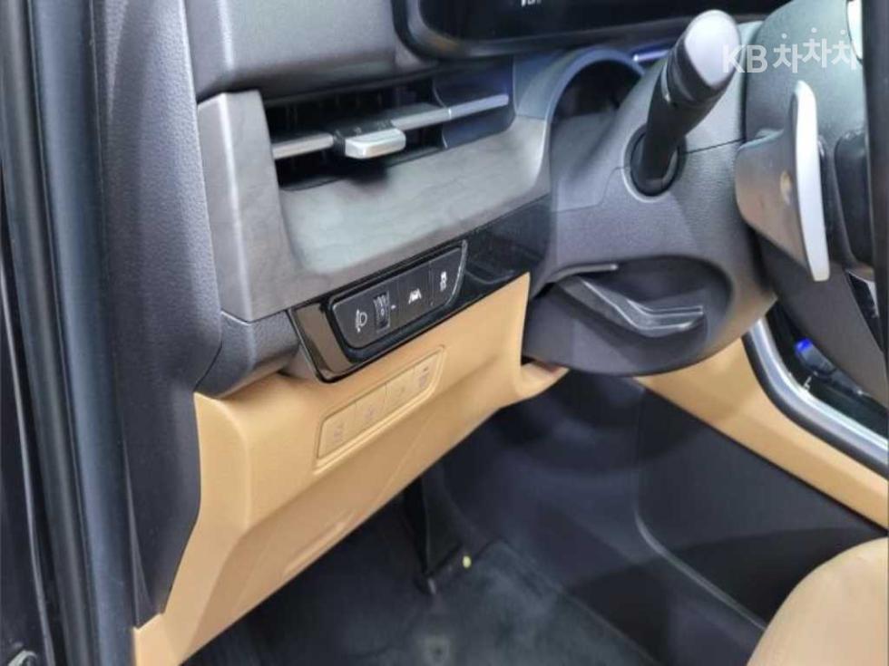 Kia Carnival — miniaturë 8