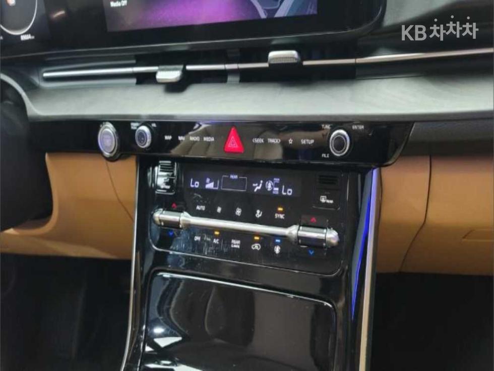 Kia Carnival — miniaturë 13