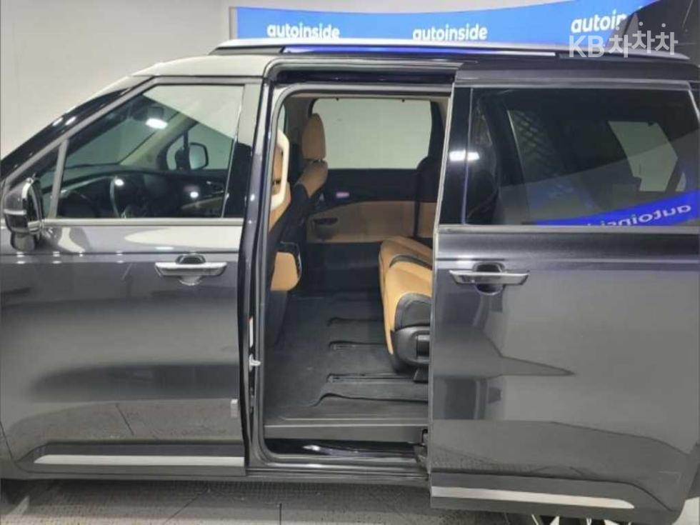 Kia Carnival — miniaturë 14