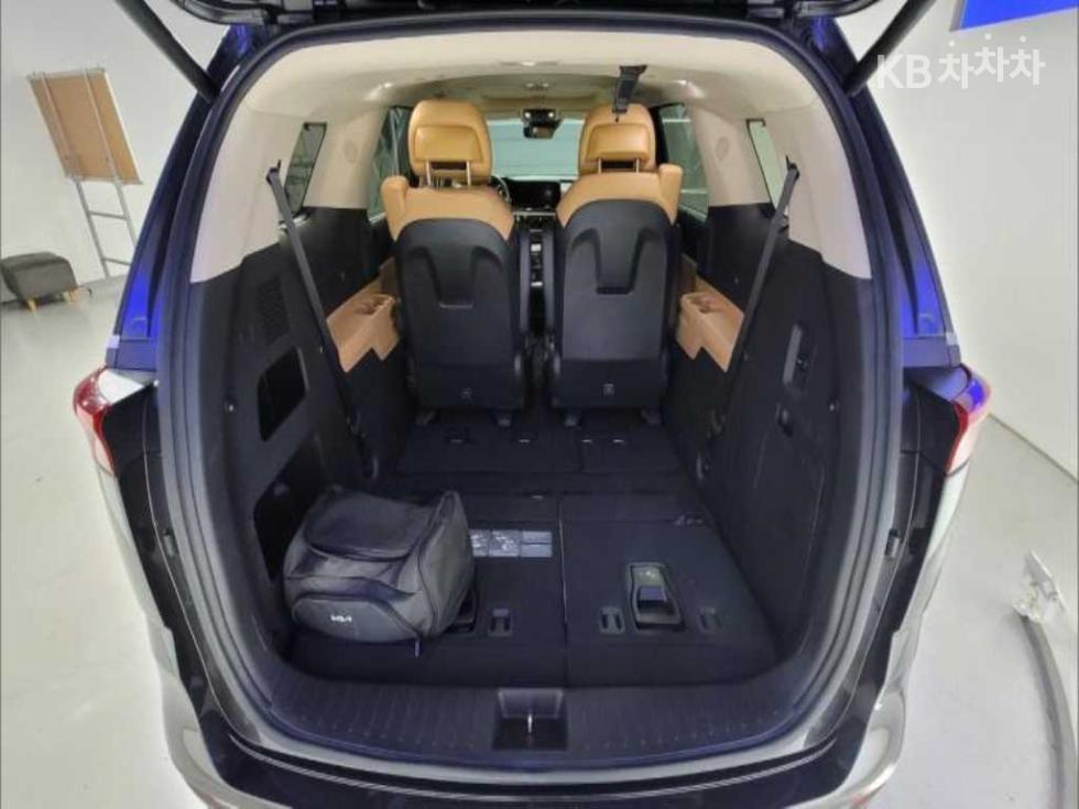 Kia Carnival — miniaturë 16