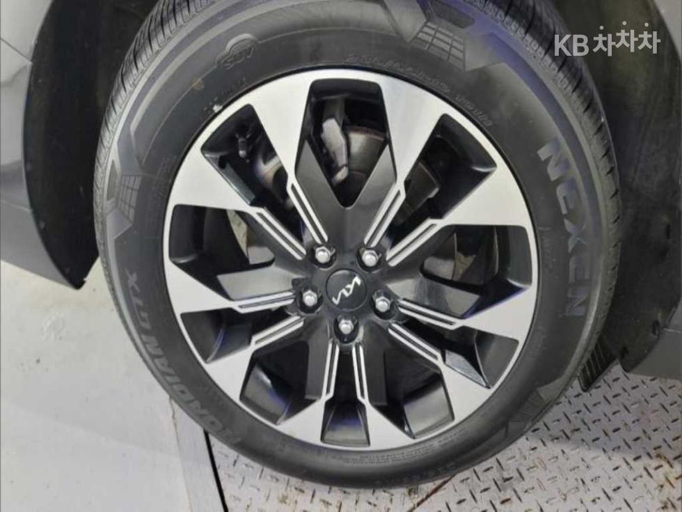 Kia Carnival — miniaturë 19