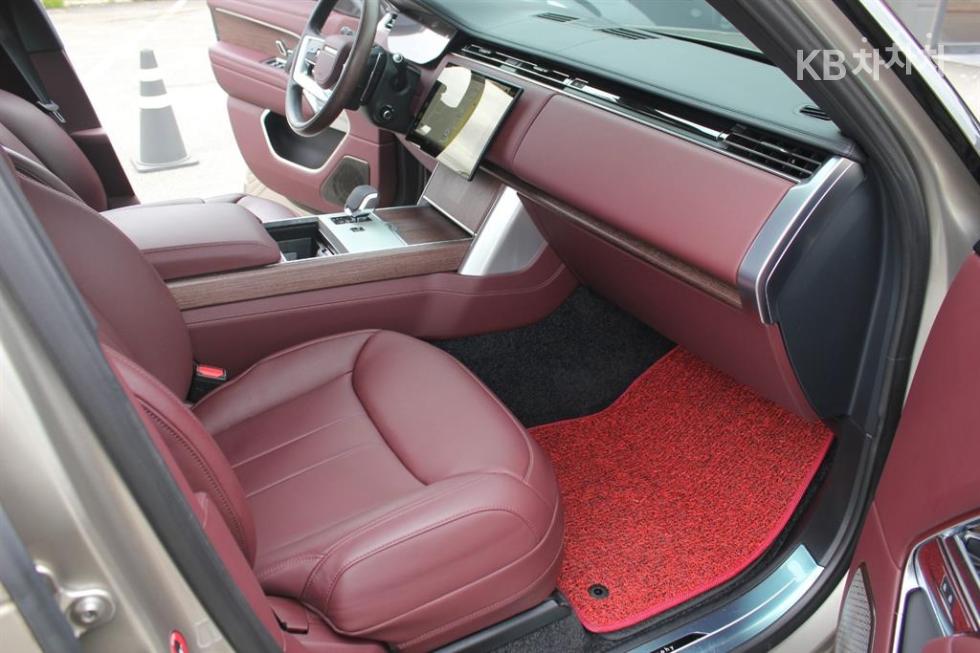 Land Rover Range Rover — miniaturë 12