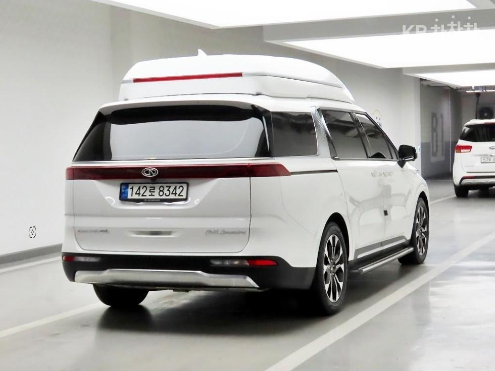 Kia Carnival — miniaturë 4