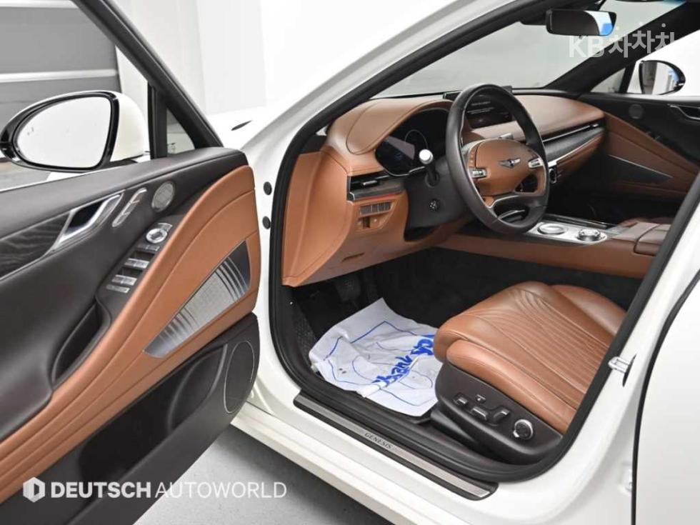 Genesis G80 — miniaturë 11