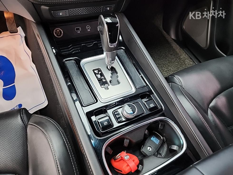 2018 KG Mobility KG G4 photo