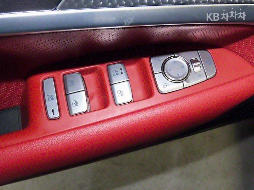 Genesis G70 — miniaturë 13
