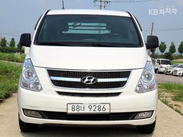 Hyundai Starex 3인승 밴 CVX — foto 1