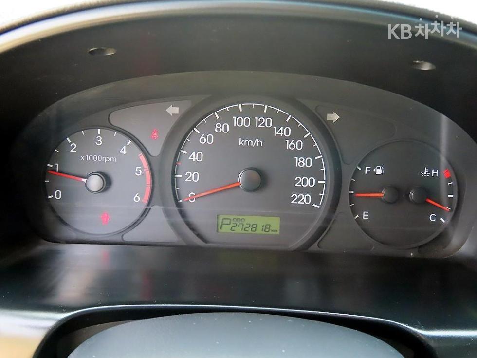 Hyundai Starex — miniaturë 7