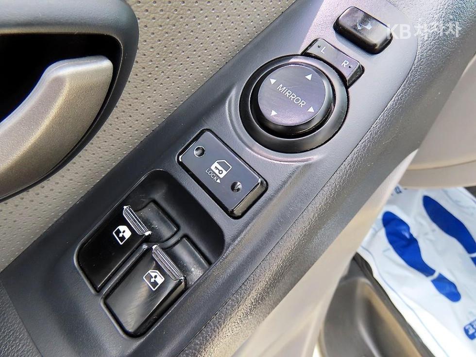 Hyundai Starex — miniaturë 12