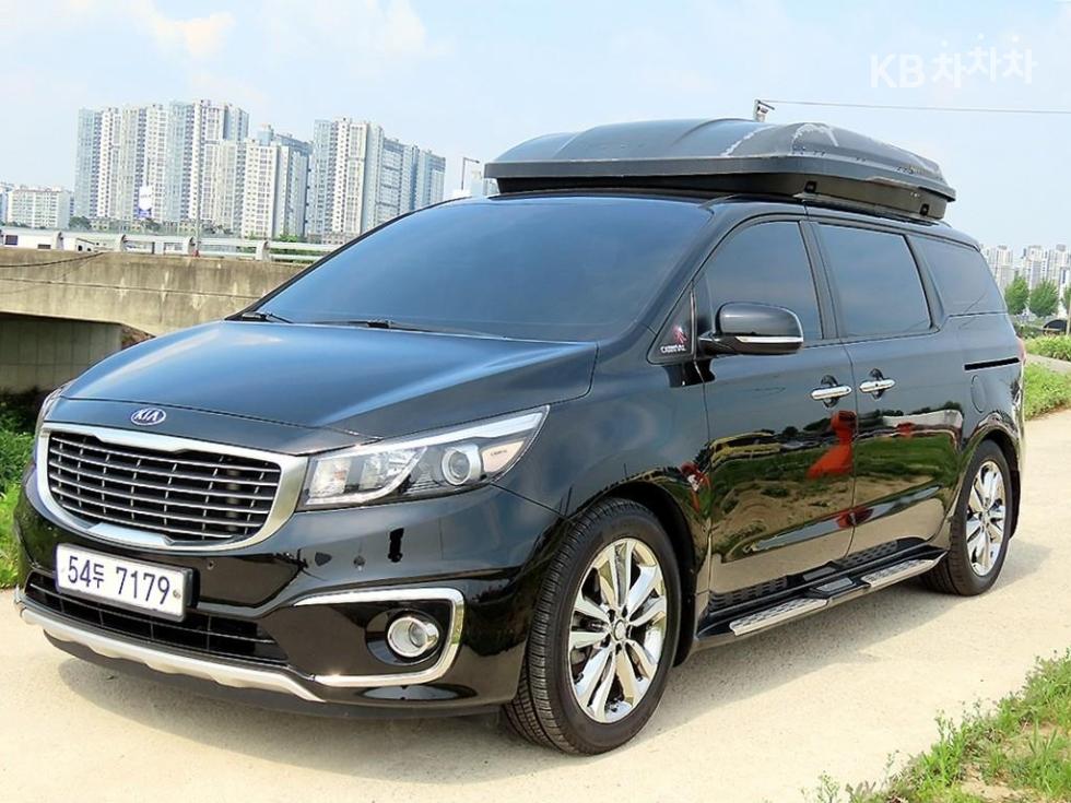 Kia Carnival — miniaturë 2