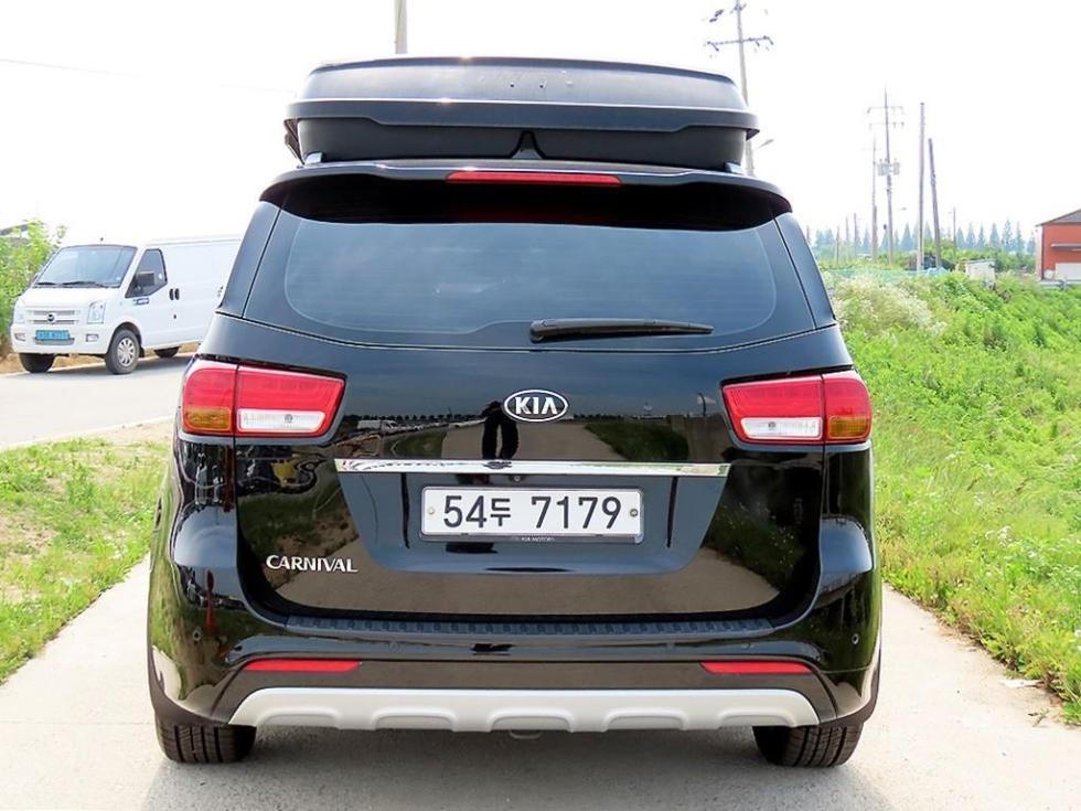 Kia Carnival — miniaturë 4