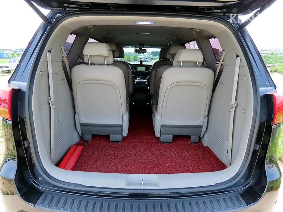 Kia Carnival — miniaturë 14